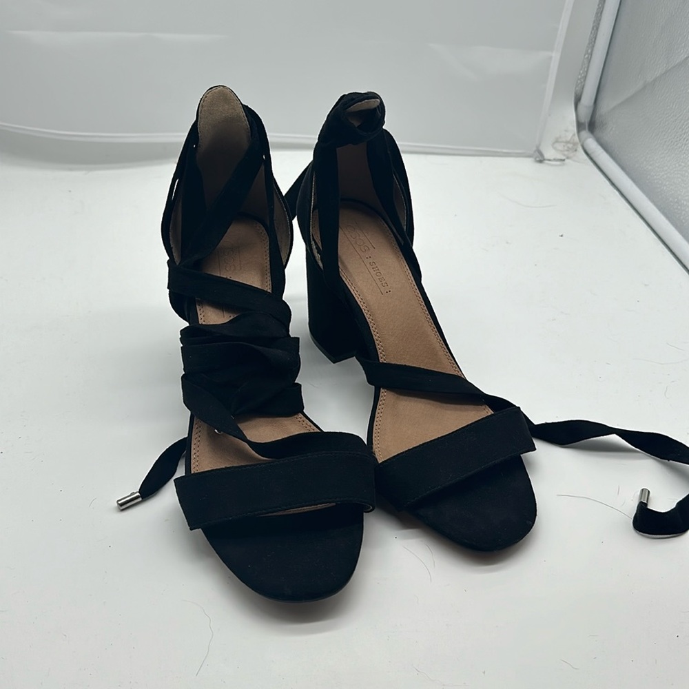Black lace up heels